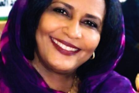 المشكلة ليست فقط في من يصنع التزييف، بل في من يقبله دون سؤال