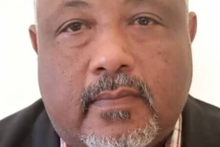 بريق الذهب ام الموت الزؤام [ 1 -5 ] ؟