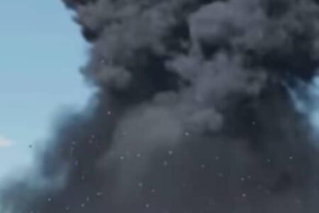 مصرع وإصابة (8) مدنيين بالإمارات ..إيران تجدد الهجوم على دبي، وهلع وزعر في الشارع الإماراتي