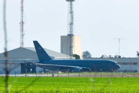 إسبانية ترفض طلبا أمريكيا بإستخدام قواعدها لضرب إيران، وأمريكا تسحب طائراتها