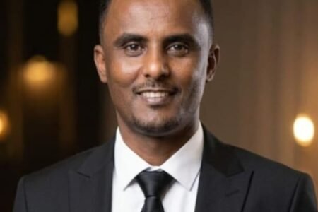 قصيدة مدني الحبيبة- للشاعر طارق خضر