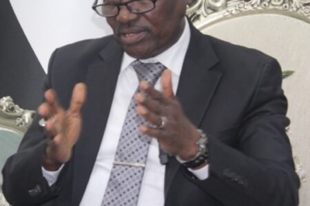 وزير الداخلية السابق لموقع “5Ws-news”: هذا ما حدث في ملف المفصولين