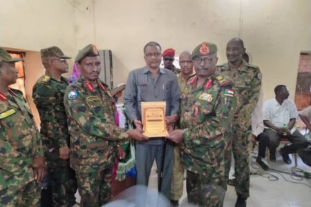 الدندر تُكرِّم وتحتفي وتُودع اللواء السيد، وقائد الفرقة 17 يشيد ب (الدنادرة)