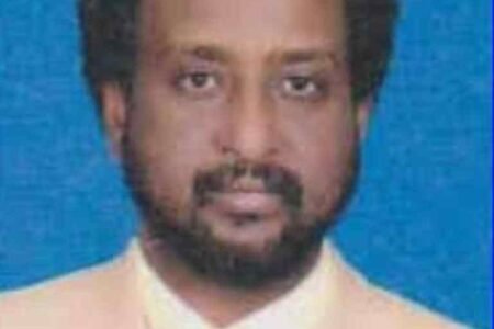 لا أَحَدَ في كُلِّ هَؤُلَاءِ يَمْلِكُ تَفْوِيضًا مِنَ الشَّعْبِ