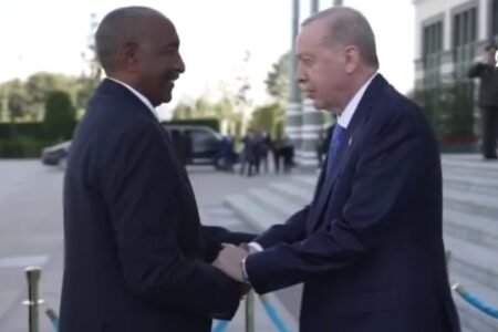 أثناء لقائهما في انقرة اليوم …أردوغان للبرهان :ستستمر جهودنا لوقف نزيق الدم في السودان