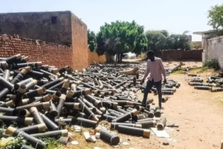 إصابة طفل بالخرطوم إثر إنفجار مقذوف من مخلفات الحرب